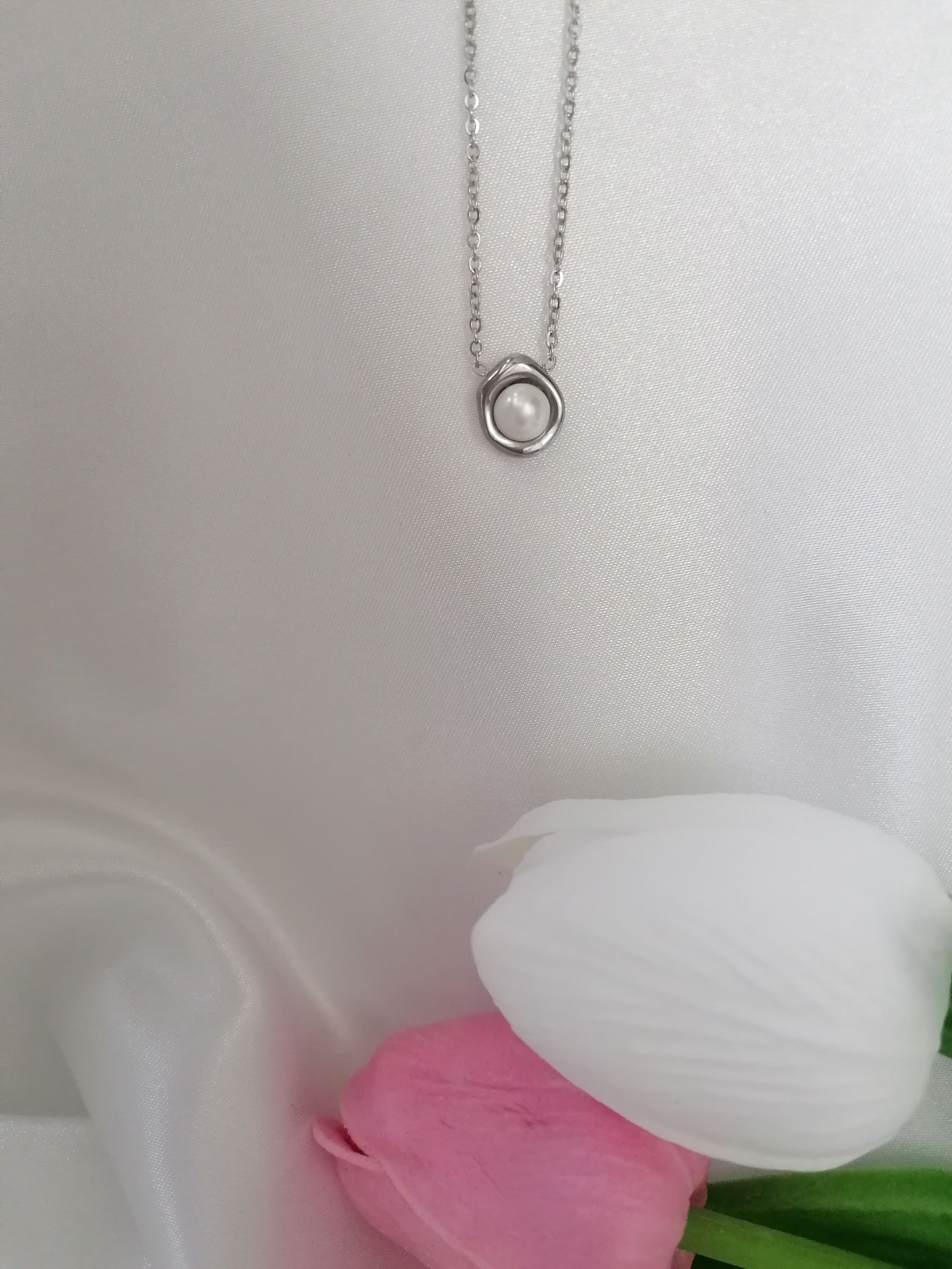 Perla Collier Ajustable Perle Blanche Doré ou Argenté - Acier Inoxydable