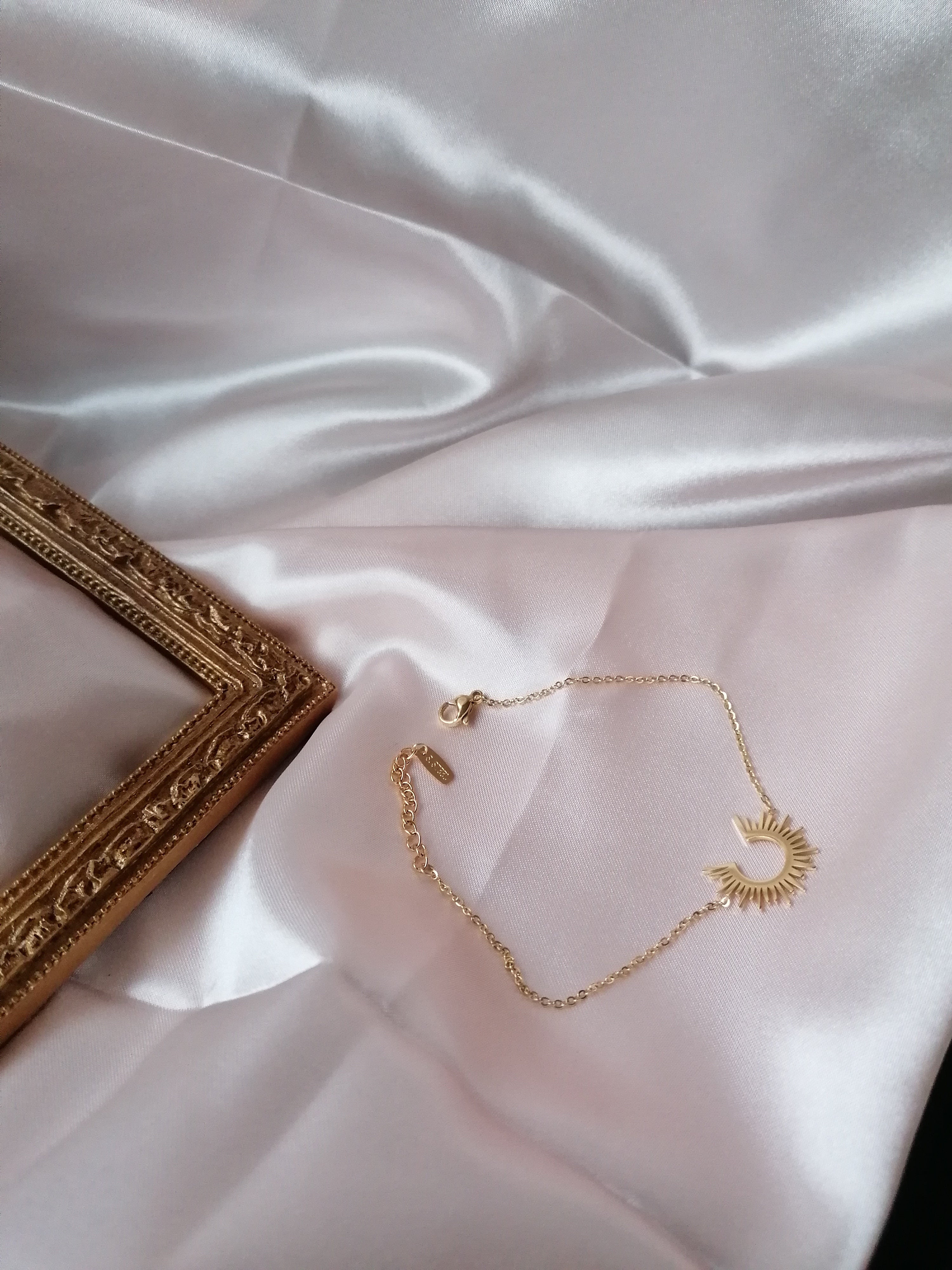 Maya Bracelet Ajustable Doré ou Argenté - Acier Inoxydable Femme