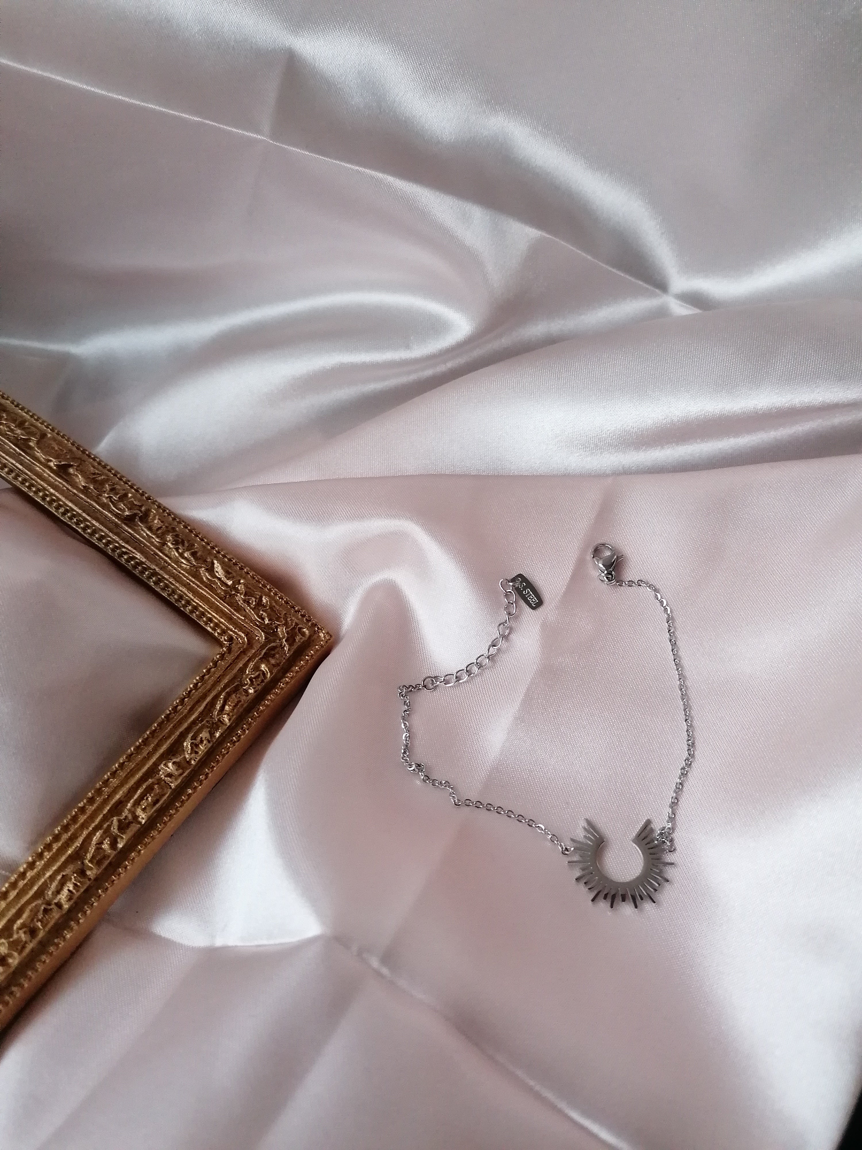 Maya Bracelet Ajustable Doré ou Argenté - Acier Inoxydable Femme